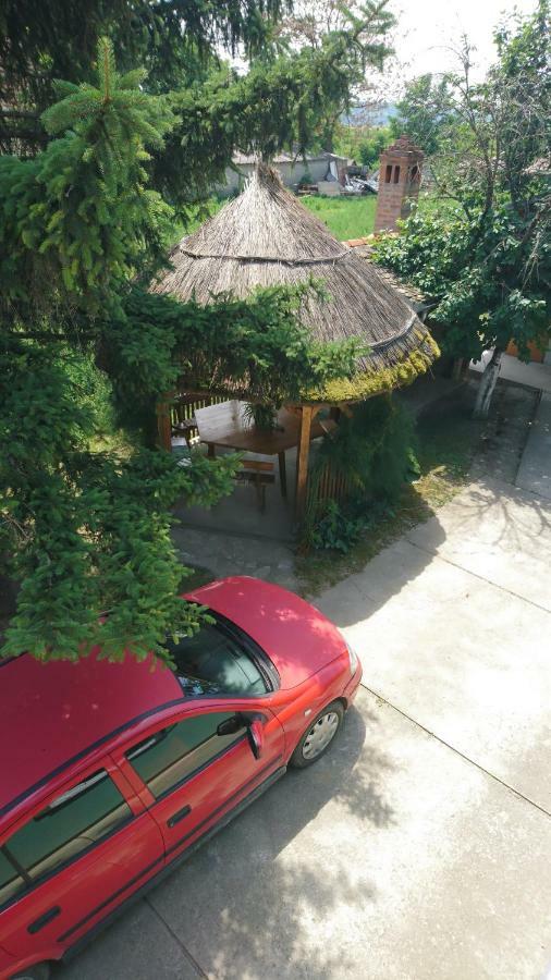 Apartment Kostolic Gajic ภายนอก รูปภาพ